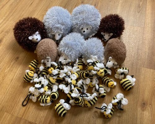 Knit or Crochet Bees
